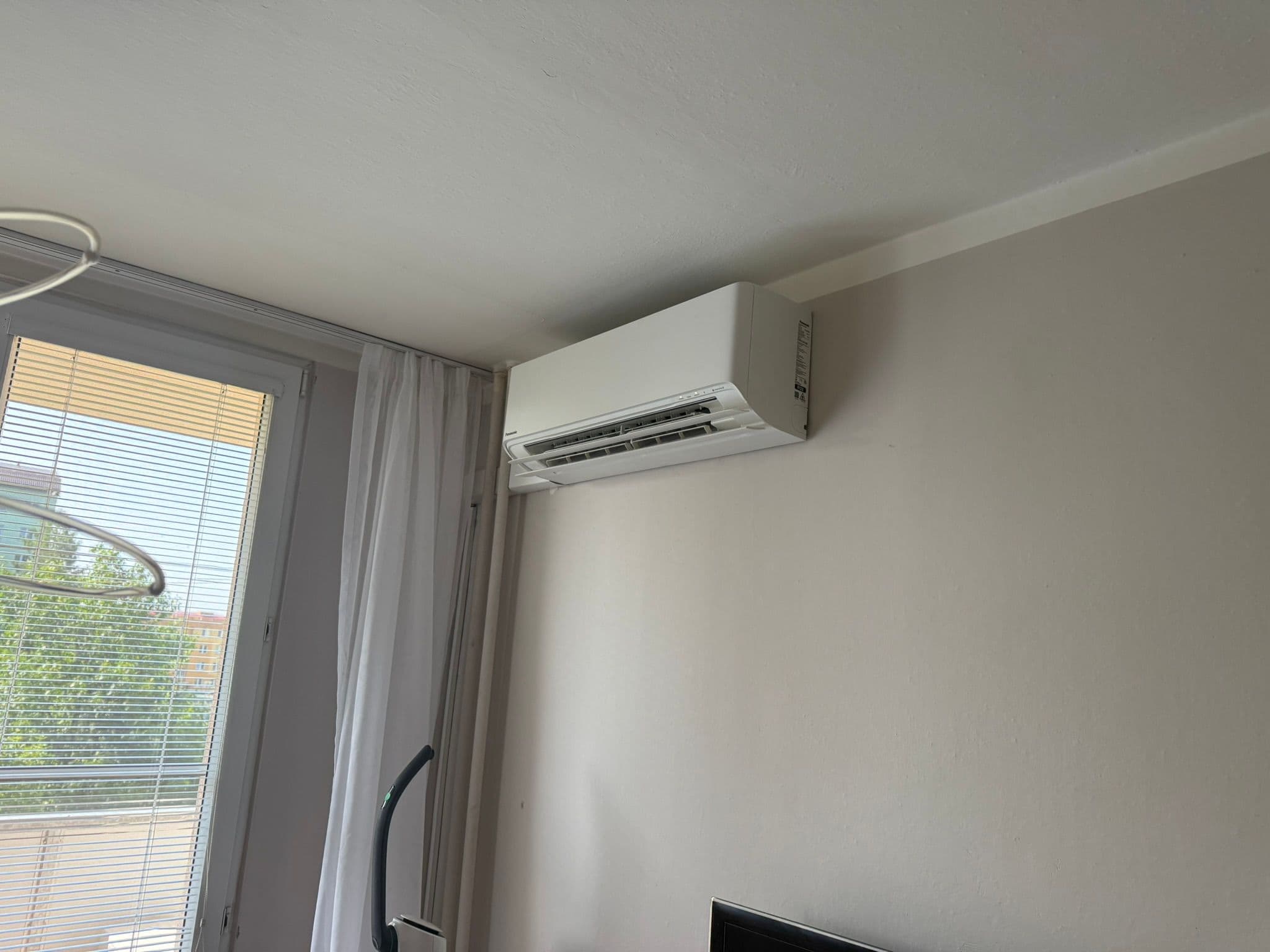 Montáž klimatizace Panasonic Etherea do bytu ve Studénce - foto 4