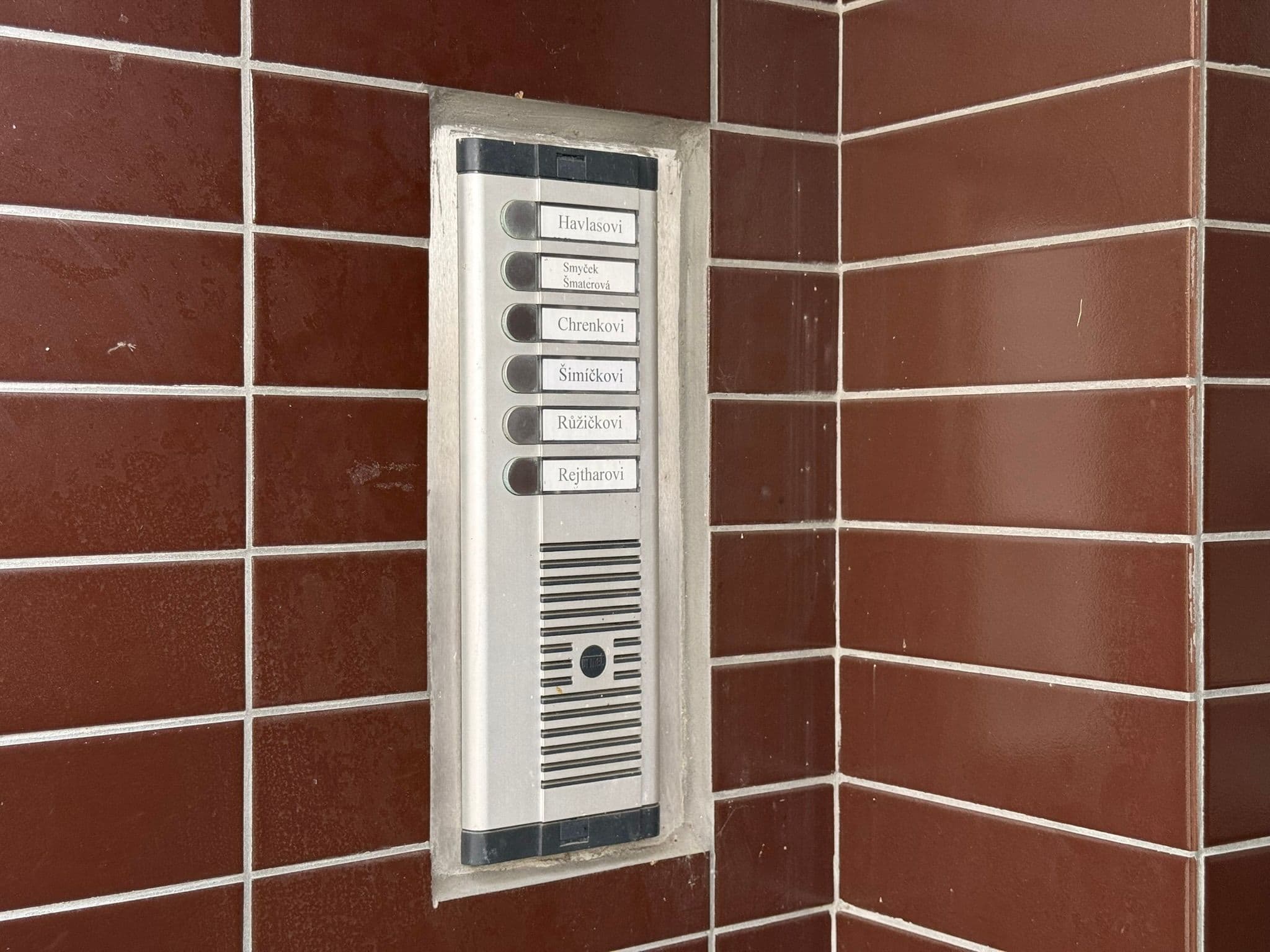 Rekonstrukce elektroinstalace a zvonků pro SVJ v Ostravě - foto 2