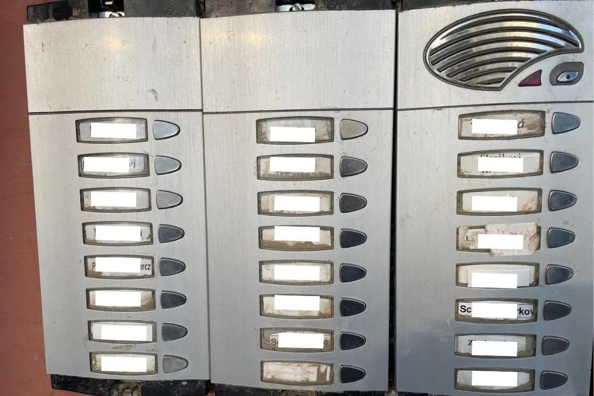 Výměna zvonků a telefonů pro SVJ v Opavě - foto 4