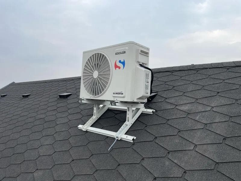 Montáž multisplit klimatizace Sinclair Keyon do podkroví rodinného domu v Ostravě - foto 1