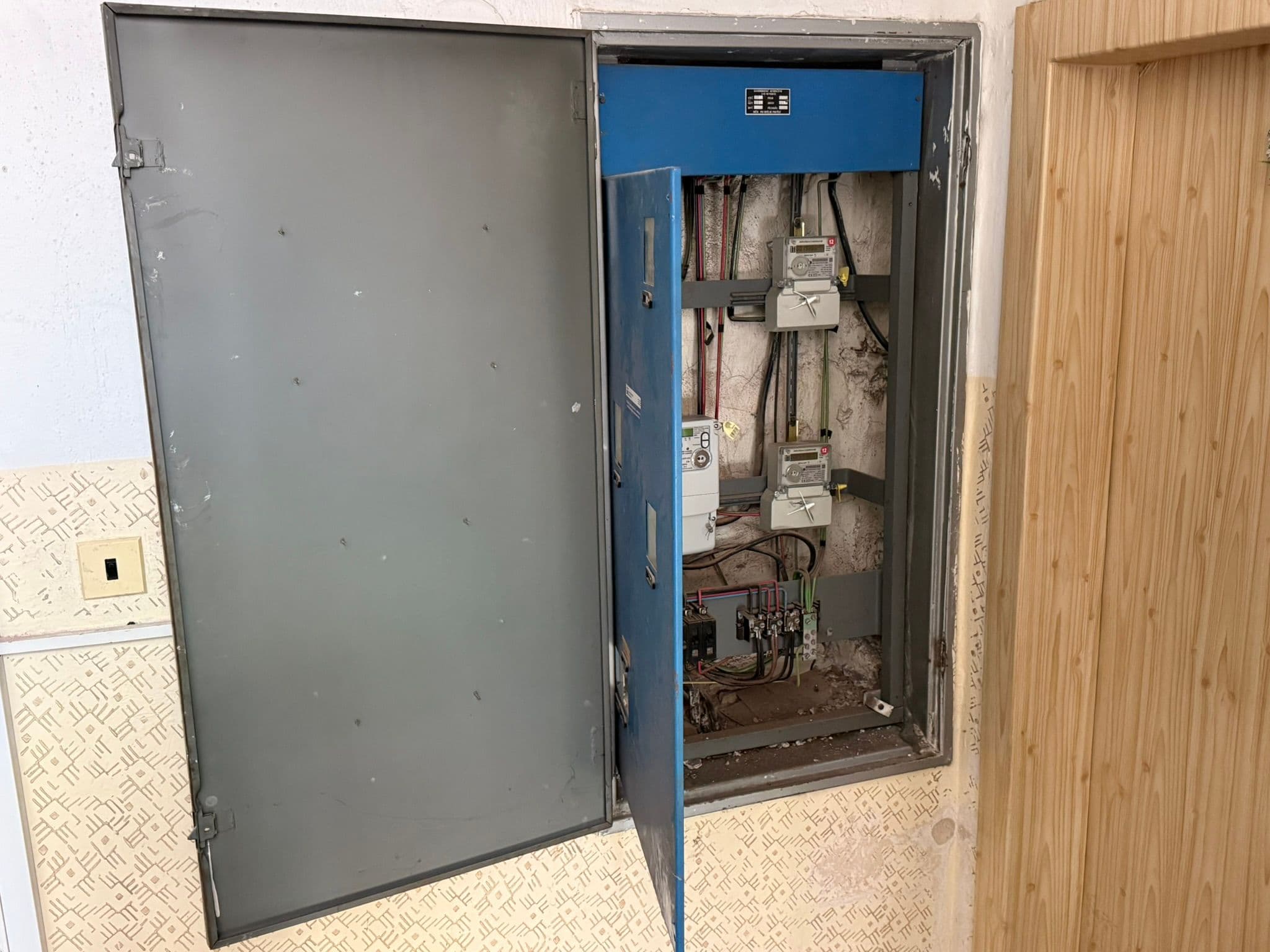 Rekonstrukce elektroinstalace a zvonků pro SVJ v Ostravě - foto 4